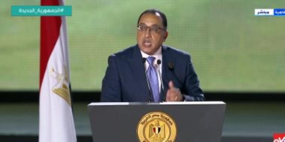 رئيس الوزراء لـ السيسى: نعاهدك كحكومة ومجتمع مدنى على إنهاء معاناة الريف المصرى