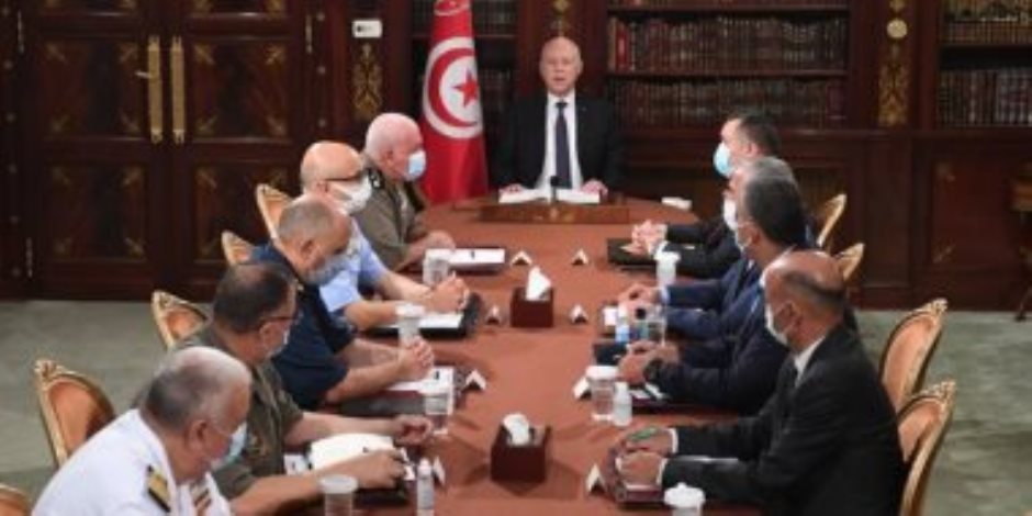 تعهد بالرد على إرهاب الإخوان .. كيف استجاب الرئيس التونسي لمطالب الشعب؟