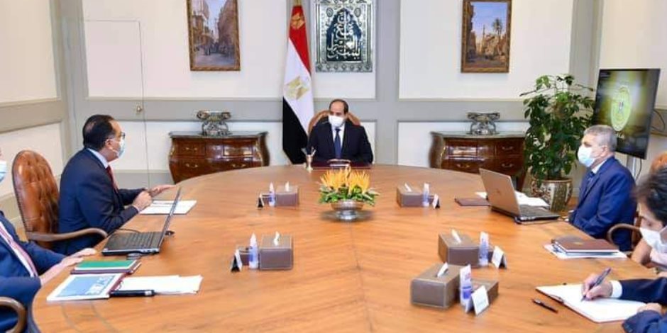 الرئيس السيسي يتابع أداء ونشاط هيئة قناة السويس والمشروعات الاستثمارية