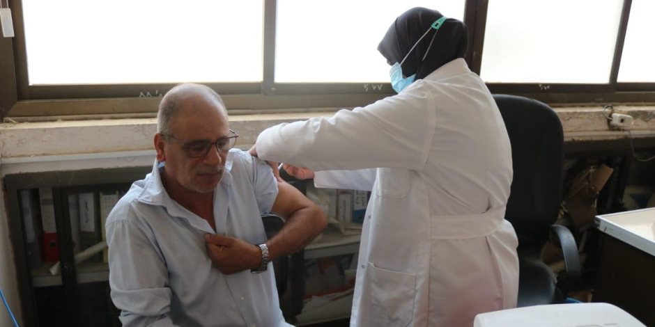 تفاصيل بدء حملة التطعيم ضد كورونا من خلال 3 مراكز بالعريش والشيخ زويد وبئر العبد (صور)