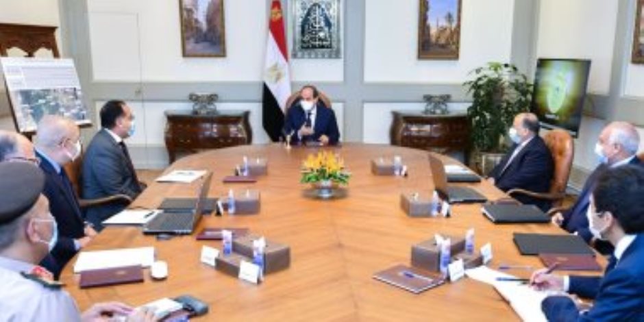 الرئيس السيسى يوجه بصياغة مخطط لرفع كفاءة المحاور الرئيسية الرابطة بالقاهرة