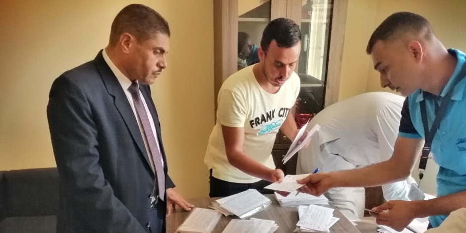 تفاصيل توزيع 700 فيزا كارت لصرف تعويضات أسر الشهداء والمصابين المدنيين بقرية الروضة بشمال سيناء
