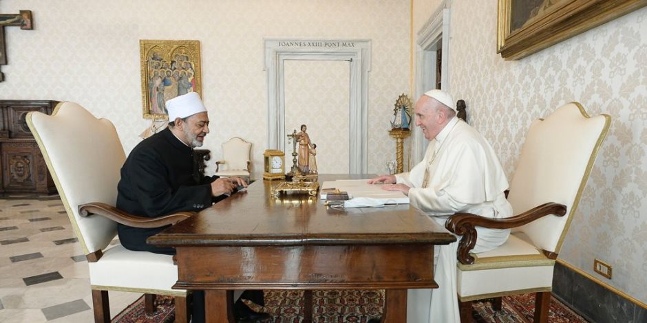 لقاء خاص بين شيخ الأزهر وبابا الفاتيكان لمناقشة جهودهما المستقبلية في ترسيخ الأخوة الإنسانية