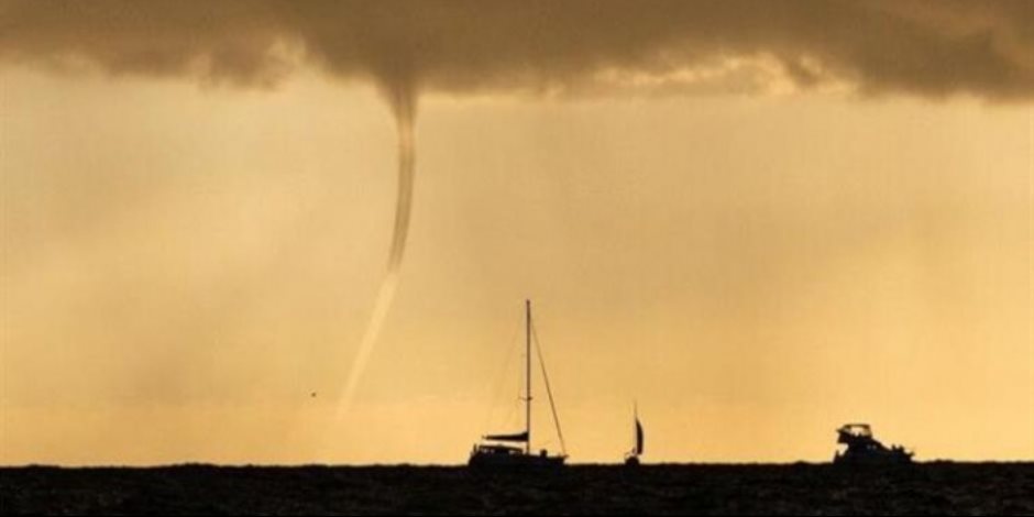 الإمارات: العاصفة المدارية "شاهين" ضعفت وتحولت إلى منخفض جوى يتحرك جنوباً