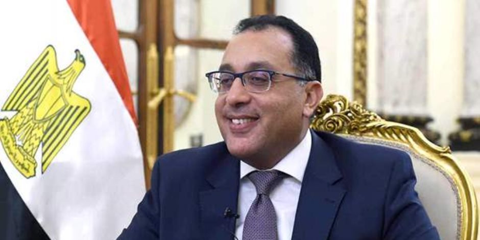 رئيس الوزراء يستقبل نظيره اليمني بمطار القاهرة