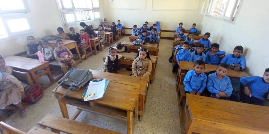 رجعوا التلامذة.. انتظام الدراسة بشمال سيناء و499 مدرسة تستقبل 110165 طالبا ( صور)