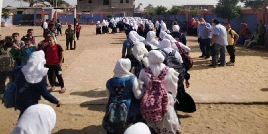 حقيقة فيديو طفلة زعمت تعرض زميلاتها للذبح بدورة مياه المدرسة في قنا