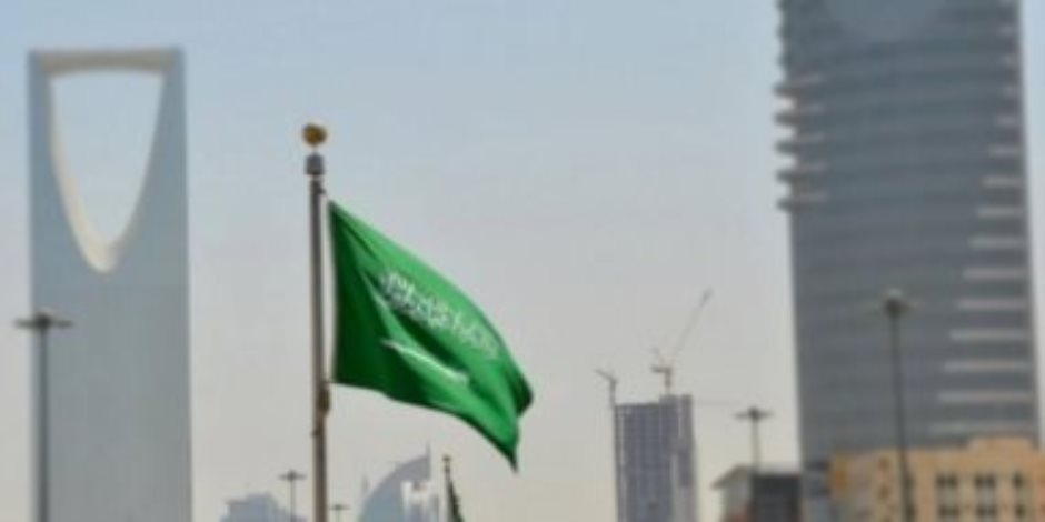 بداية من 1 ديسمبر.. السعودية تخفف قيود السفر للقادمين من مصر وعدة دول بداية من 1 ديسمبر.. السعودية تخفف قيود السفر للقادمين من مصر وعدة دول