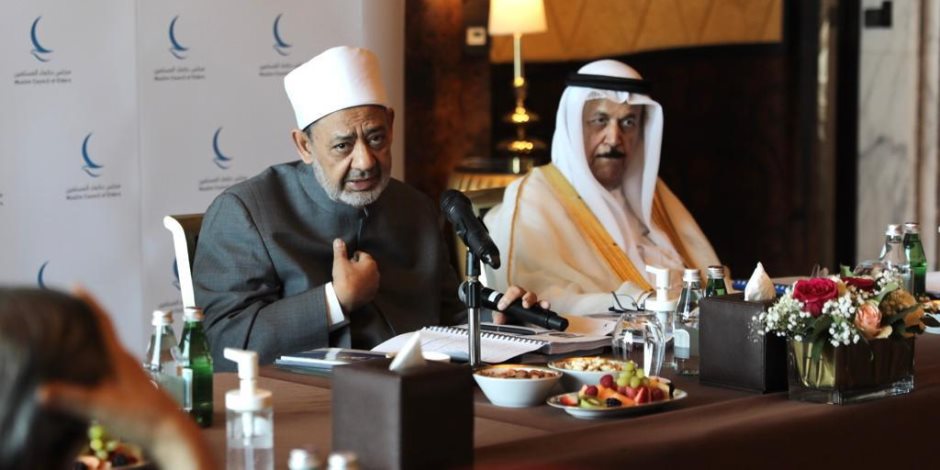 الإمام الأكبر يترأس الاجتماع الدوري لمجلس حكماء المسلمين ويرحب بالأعضاء الجدد  