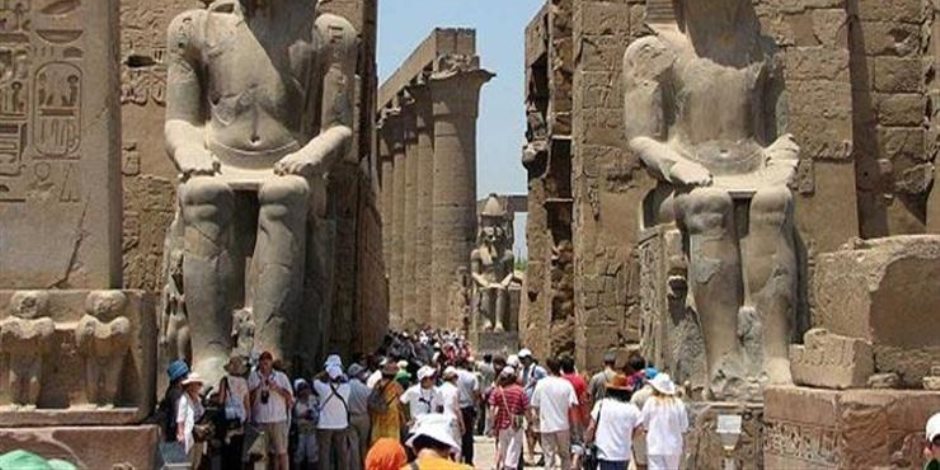 حصاد السياحة والآثار.. مصر عادت شمسك الذهب