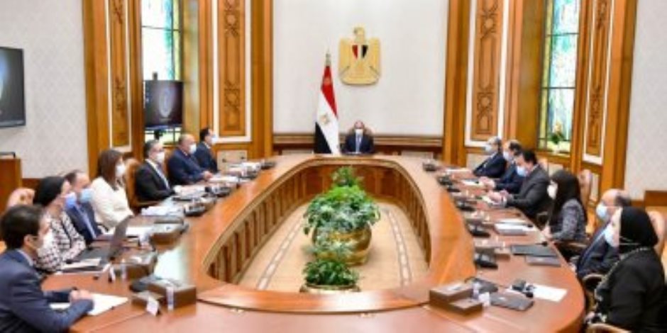 الرئيس السيسي يتابع تحضيرات استضافة مصر للقمة العالمية للمناخ COP27