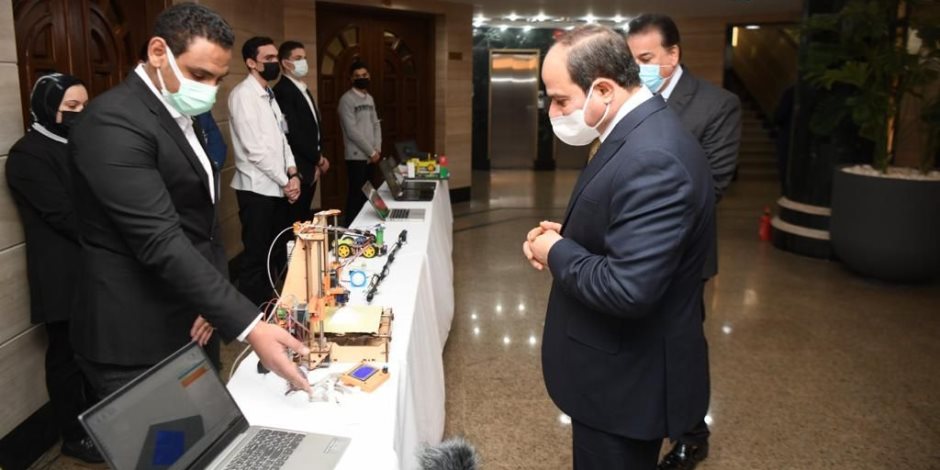 الرئيس السيسى يتفقد كلية الذكاء الاصطناعى بجامعة كفر الشيخ الرئيس السيسى يتفقد كلية الذكاء الاصطناعى بجامعة كفر الشيخ