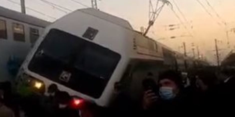 إصابة 22 شخصا بجروح خطيرة في حادث خروج مترو عن مساره بطهران 