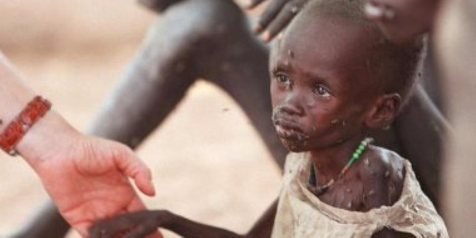   لجنة الصومال للإغاثة تسلم شحنة مساعدات غذائية للمتضررين من المجاعة