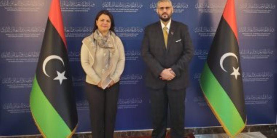 مندوب ليبيا بالجامعة العربية يبحث مع وزيرة الخارجية عددا من الملفات الهامة