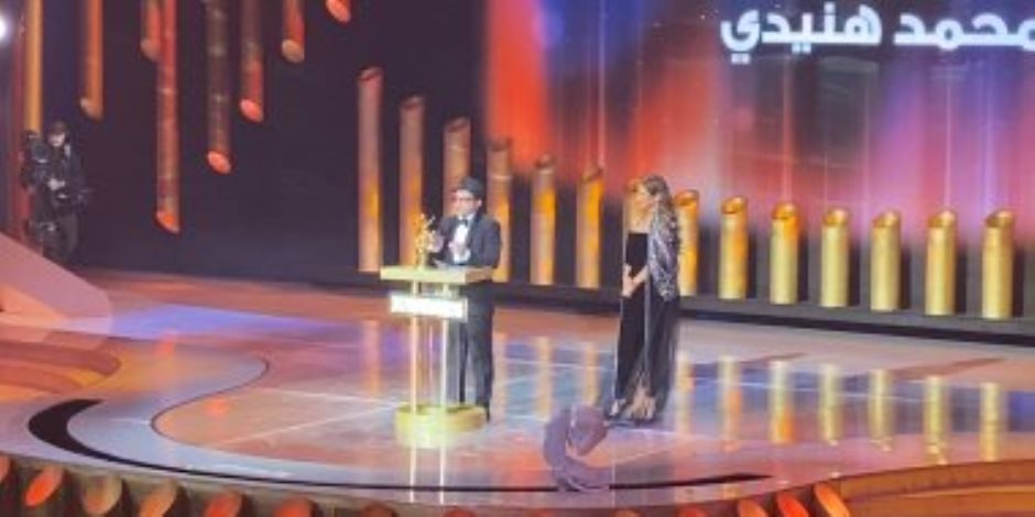 محمد هنيدى وكارمن بصيبص أفضل ممثل وممثلة بحفل توزيع جوائز JOY AWARDS