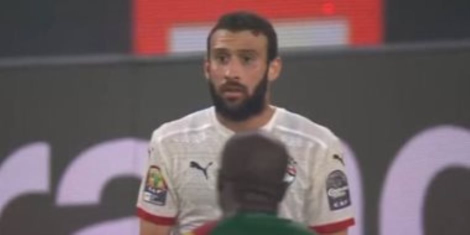 عمر كمال يغيب رسمياً عن مباراة مصر القادمة بعد حصوله على الإنذار الثاني