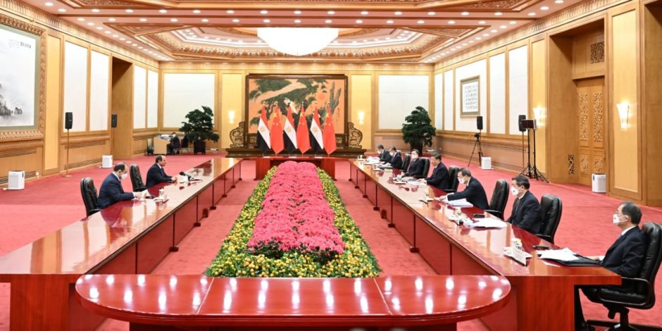 الرئيس السيسي يعقد مباحثات قمة في بكين مع نظيره الصيني شي جين بينج