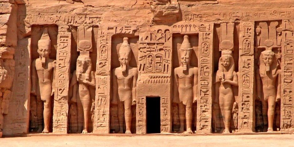 مدير عام آثار أسوان والنوبة: تزود معبد أبوسمبل بـ 64 كاميرا مراقبة خلال ظاهرة تعامد الشمس