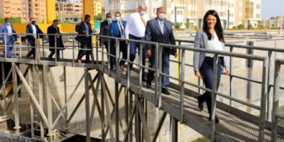 وزيرة التعاون الدولى ومحافظ أسيوط يتفقدان مشروع القناطر الجديدة والمحطة الكهرومائية