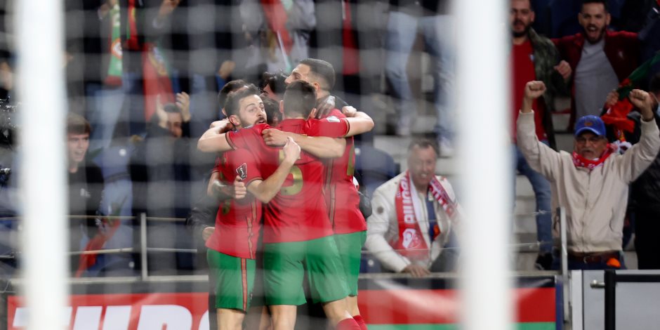 منتخب البرتغال يتقدم بثنائية فى الشوط الأول ضد تركيا بملحق المونديال