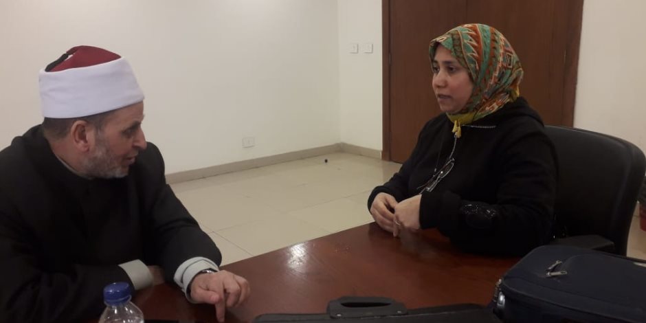 رئيس لجنة مراجعة المصحف بالأزهر الشريف لـ«صوت الأمة»: المصاحف الملونة محظور تداولها رئيس لجنة مراجعة المصحف بالأزهر الشريف لـ«صوت الأمة»: المصاحف الملونة محظور تداولها