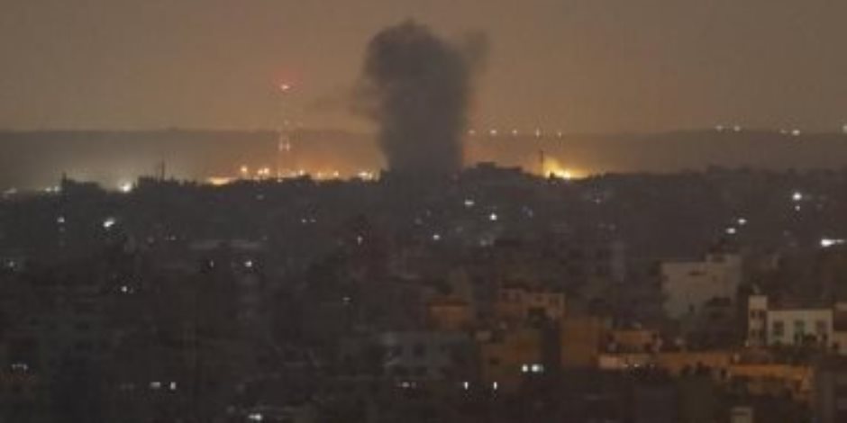 غارات إسرائيلية عنيفة على مواقع تتبع الفصائل الفلسطينية في قطاع غزة