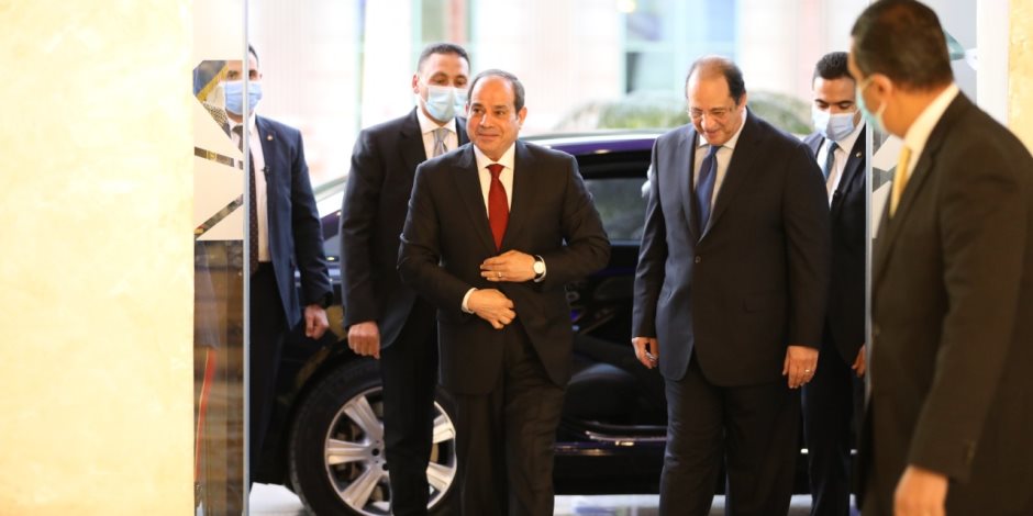 الرئيس السيسي يصل مقر انعقاد إفطار الأسرة المصرية (صور)