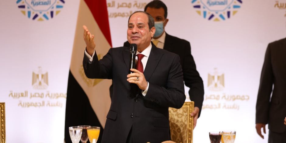 ‫السيسي يهنئ الشعب المصري مسلميه ومسيحييه بالأعياد المباركة