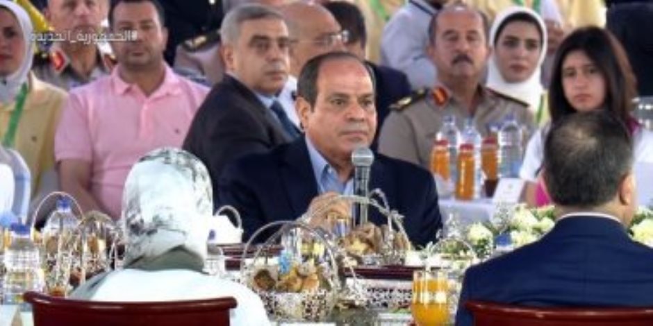الرئيس السيسي للمصريين: ربنا يكفينا أهل الشر.. وخلي بالكم من بلدكم