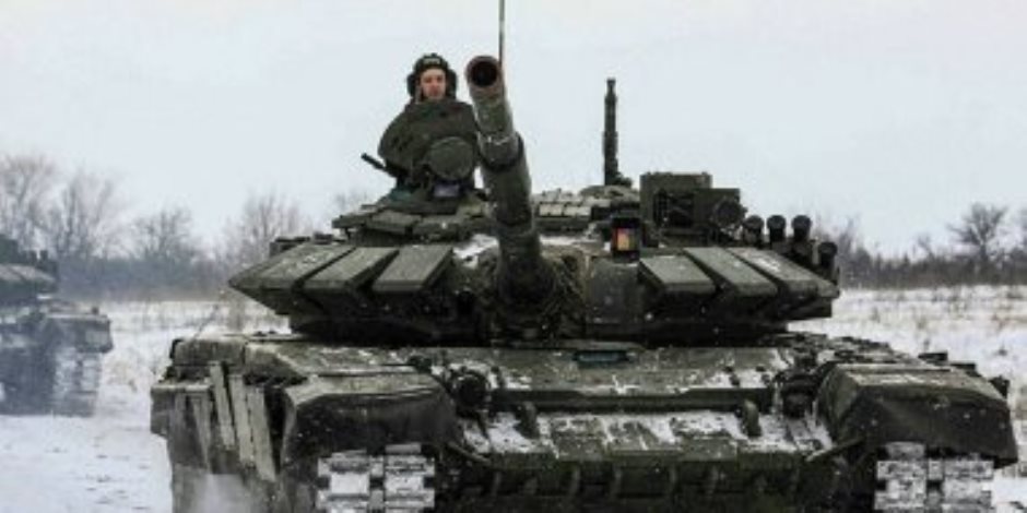 روسيا تمسك العصا من المنتصف.. تلوح بالنووي في أوكرانيا وتنفي
