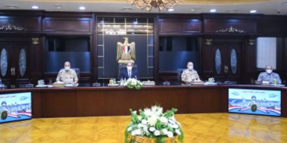 شاهد صور ترؤس الرئيس السيسي اجتماع المجلس الأعلى للقوات المسلحة