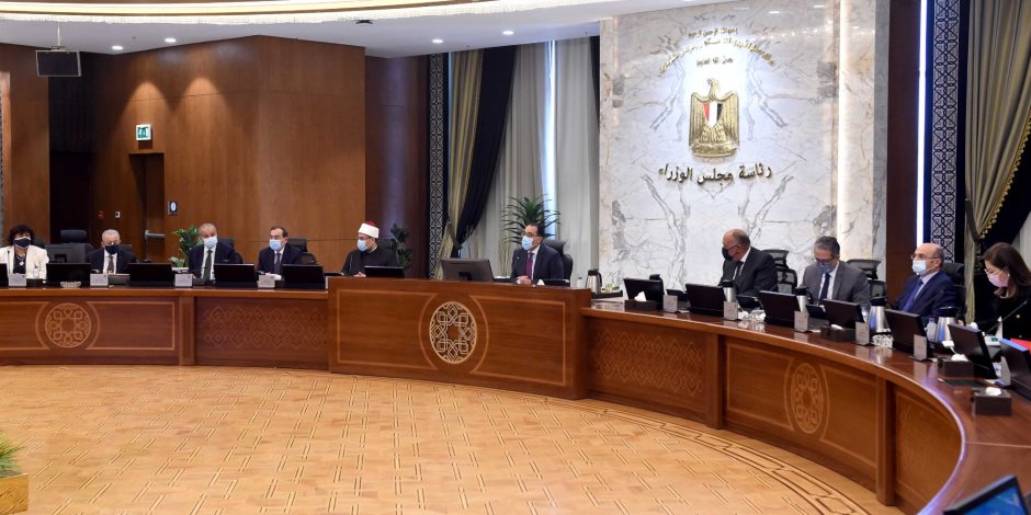 الحكومة توافق على قانون يسمح للمصريين بالخارج استيراد سيارة معفاة من الضرائب