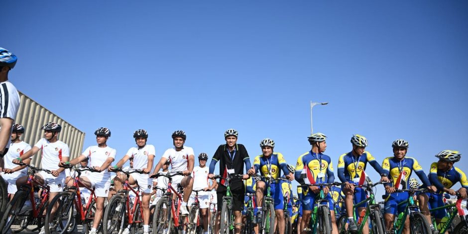 وزير الرياضة يقود ماراثون دراجات العاصمة الإدارية الجديدة وسط مشاركة ٢٥ ألف شاب وفتاة