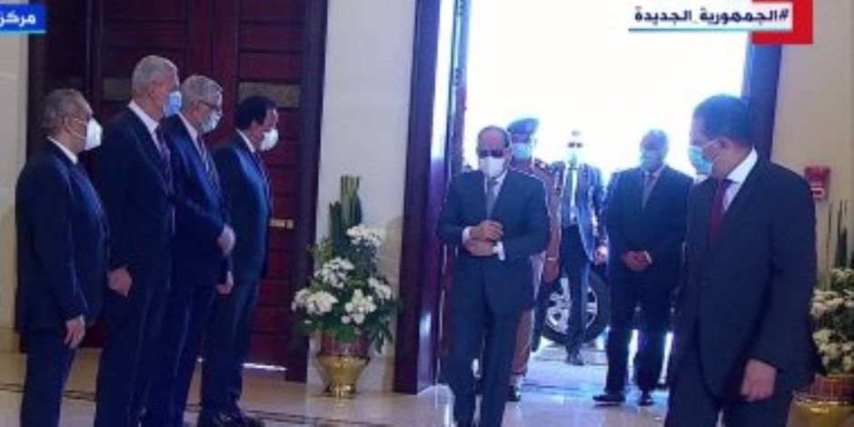 الرئيس السيسي يصل مقر افتتاح المعرض والمؤتمر الأفريقى الطبى الأول