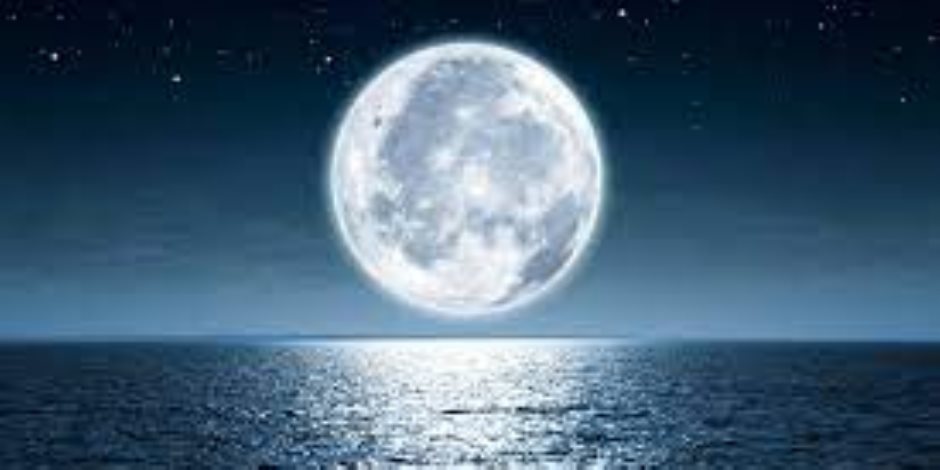 القمر يقترن بالمريخ بسماء مصر فجر غد فى ظاهرة تشاهد بالعين المجردة