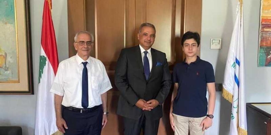 وزير لبناني يعيّن فتى بعمر 14 عاماً مستشاراً له 