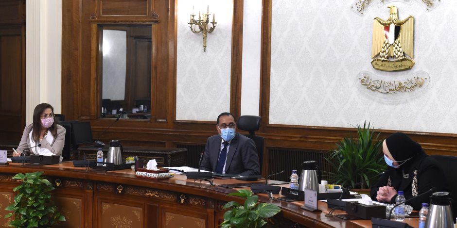 رئيس الوزراء يبحث فرص التعاون وزيادة الاستثمارات المشتركة المصرية - القطرية