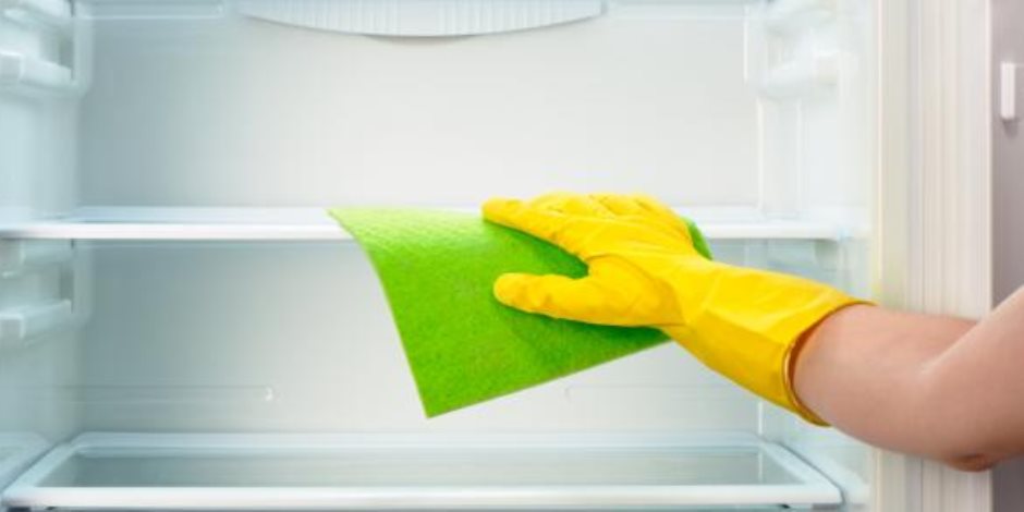 بمحلول معقم وصودا.. كيف ننظف ثلاجة المنزل بطريقة سهلة؟