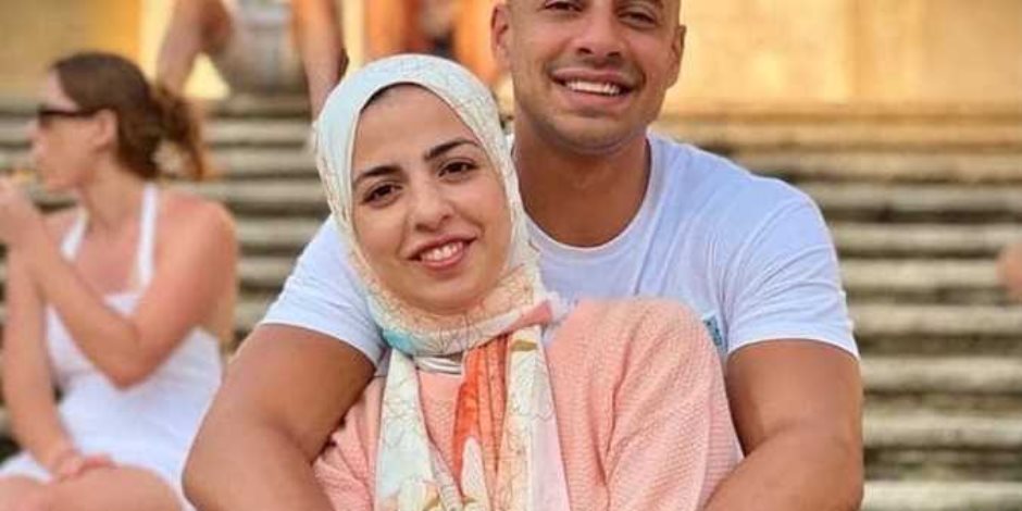 عمرو وهبة لزوجته في عيد زواجهم الـ16: "مراتي رجولة" ( صور)