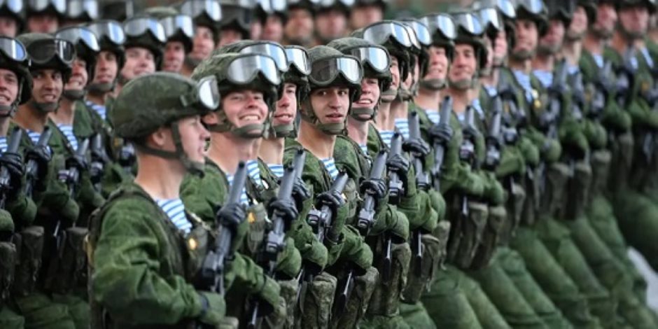 مع اقتراب الشتاء.. روسيا تستعد لنشر 300 ألف جندي على جبهات القتال في أوكرانيا