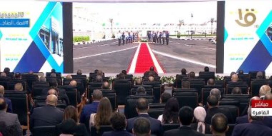 الرئيس السيسي يشهد افتتاح المنطقة الاستثمارية ببنها فى القليوبية