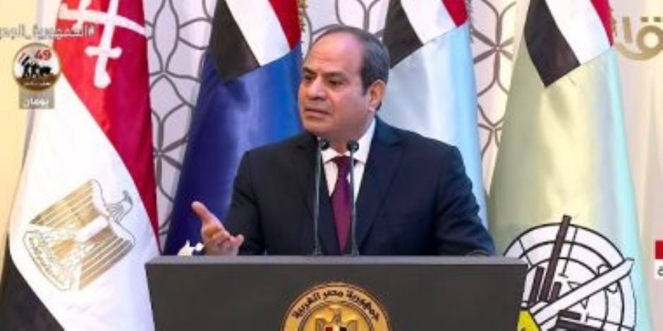 الرئيس السيسي للمصريين: فلتكتبوا تاريخا جديدا من المجد يليق باسم مصر الخالد
