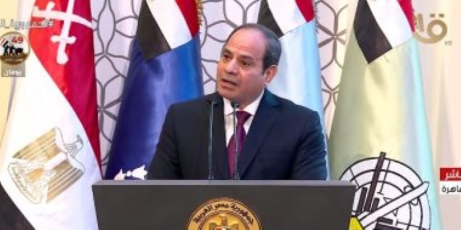 الرئيس السيسي: تحية الى كل من ساهم فى صنع أعظم أيام مصر فى تاريخها الحديث