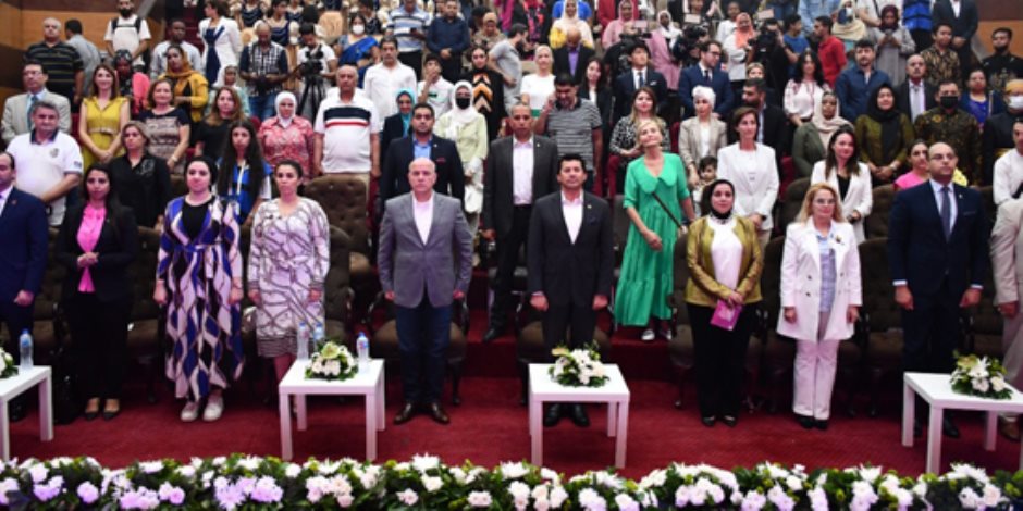 وزير الشباب والرياضة يشهد افتتاح مهرجان أطفال العالم في نسخته الثالثة