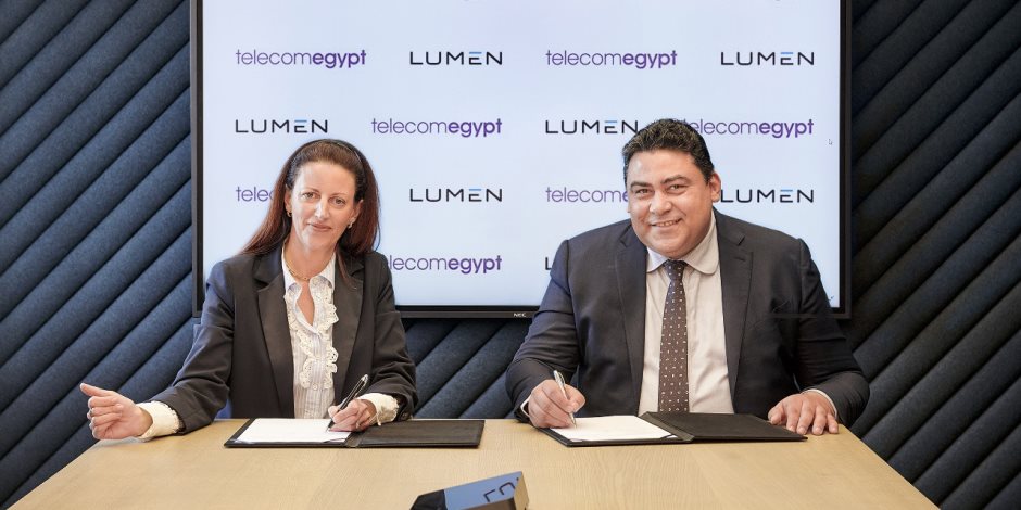 "المصرية للاتصالات" توقع اتفاقية مع "LUMEN" الأمريكية لإنشاء أول نقطة ارتكاز إقليمية لها في مصر 