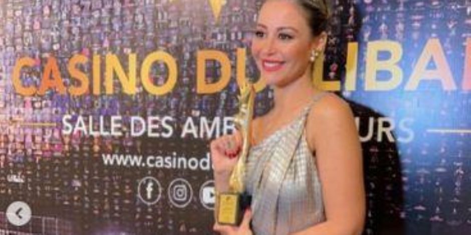 منة شلبي تتصدر التريند بعد حصولها على جائزة أحسن ممثلة في الوطن العربي بمهرجان "الموريكس دور"