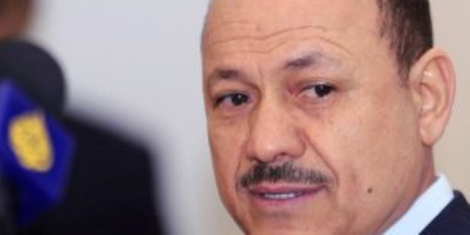 رئيس القيادة اليمنى يوجه بالعمل على تأمين المخزون النفطى الاستراتيجى