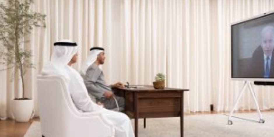 الشيخ محمد بن زايد والرئيس الأمريكى يبحثان الشراكة فى الطاقة النظيفة الشيخ محمد بن زايد والرئيس الأمريكى يبحثان الشراكة فى الطاقة النظيفة