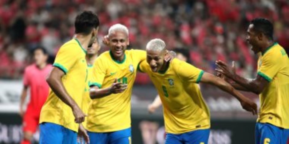 استبعاد فيرمينو وانضمام ألفيس الأبرز فى قائمة البرازيل النهائية لكأس العالم